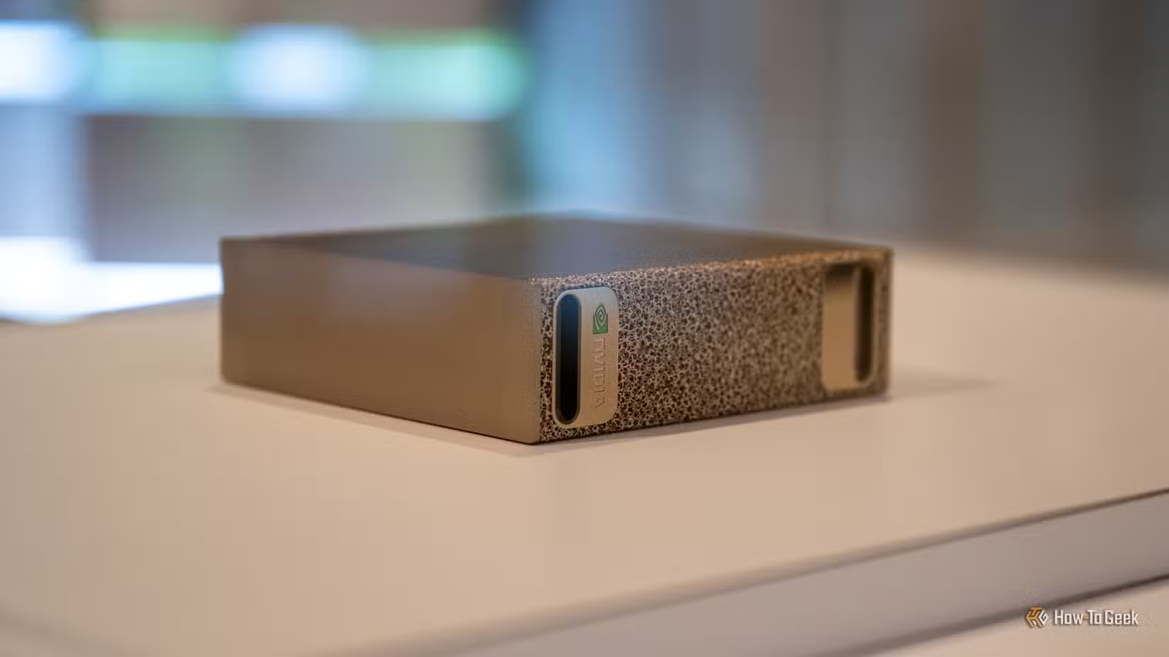 front-face-of-the-nvidia-project-digits-on-display-at-ces-2025 لماذا قد يتأخر تحسين أداء ChatGPT؟ إليك التفاصيل