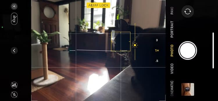 ae-af-lock-in-iphone-camera-app حيل مفيدة في كاميرا iPhone لتحسين صورك بسهولة