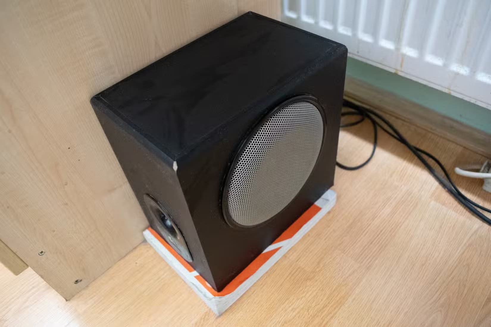 logitech-x230-speakers-04 سبعة أجهزة يفضل عدم توصيلها عبر واي فاي