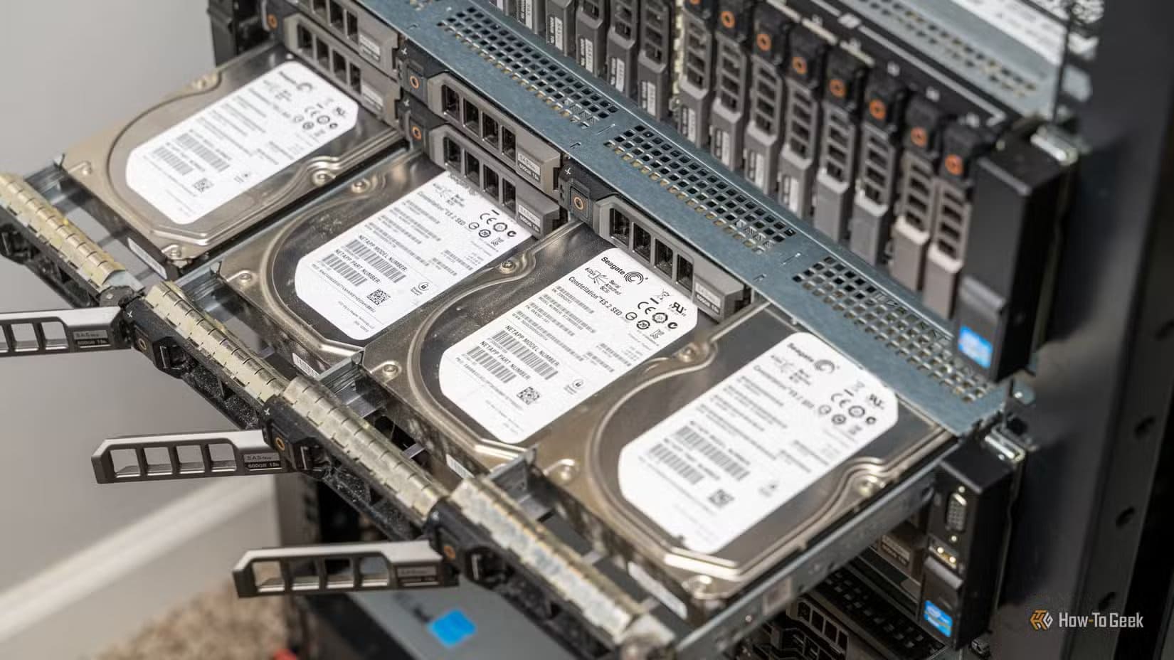 a7306760 هل Unraid الخيار الأفضل لتشغيل وحدة تخزين Homelab مقارنة بالأنظمة الأخرى