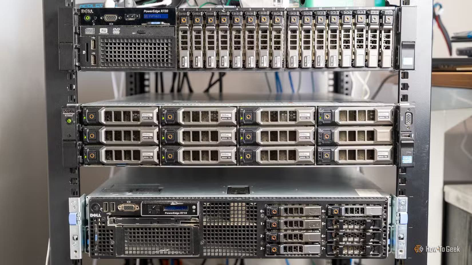 a7307817 هل Unraid الخيار الأفضل لتشغيل وحدة تخزين Homelab مقارنة بالأنظمة الأخرى