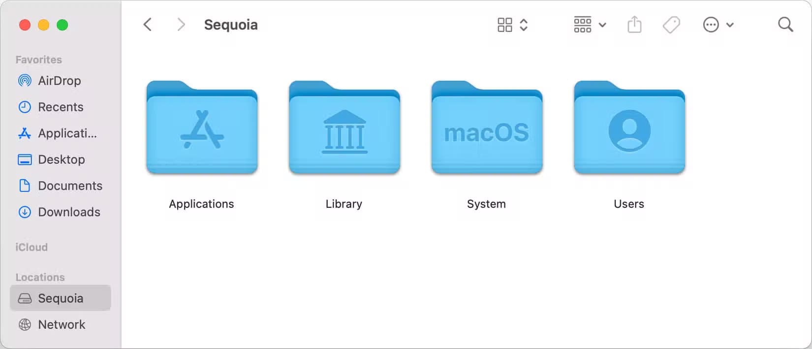 apple-macos-sequoia-finder-user-home-folder-large-icons أفضل طريقة لنقل ملفاتك بين Windows وMac بدون مشاكل تنسيق أو قراءة