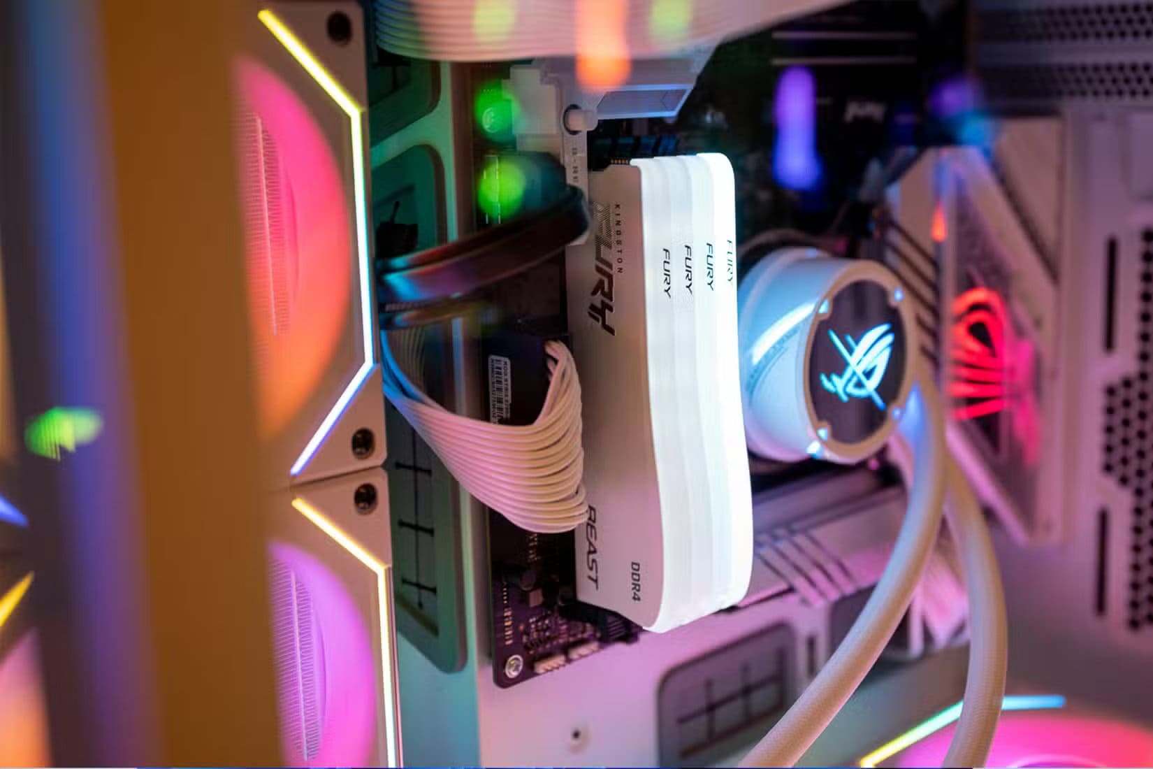 colorfulramupclose1 أخطاء شائعة يجب تجنبها عند تجميع كمبيوتر مكتبي لأول مرة