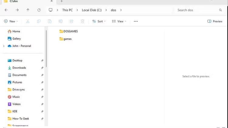 dosgame-folder-in-w11-file-explorer طريقة فعالة لتشغيل ألعاب DOS القديمة على Windows 11 بدون مشاكل توافق