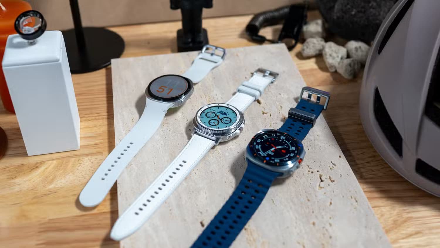 samsung-galaxy-watch-8-8-classic-and-ultra-2025-laying-on-a-table-54642278729-o-1 لماذا Galaxy Z Fold 7 قد يكون بديلًا قويًا لمستخدمي iPhone