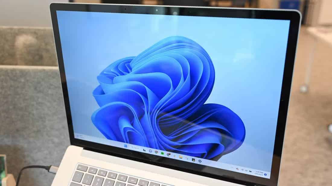 52679424740_0fce47316a_o-4 إزالة أيقونات سطح المكتب في Windows خطوة واحدة تزيد إنتاجيتك فورًا