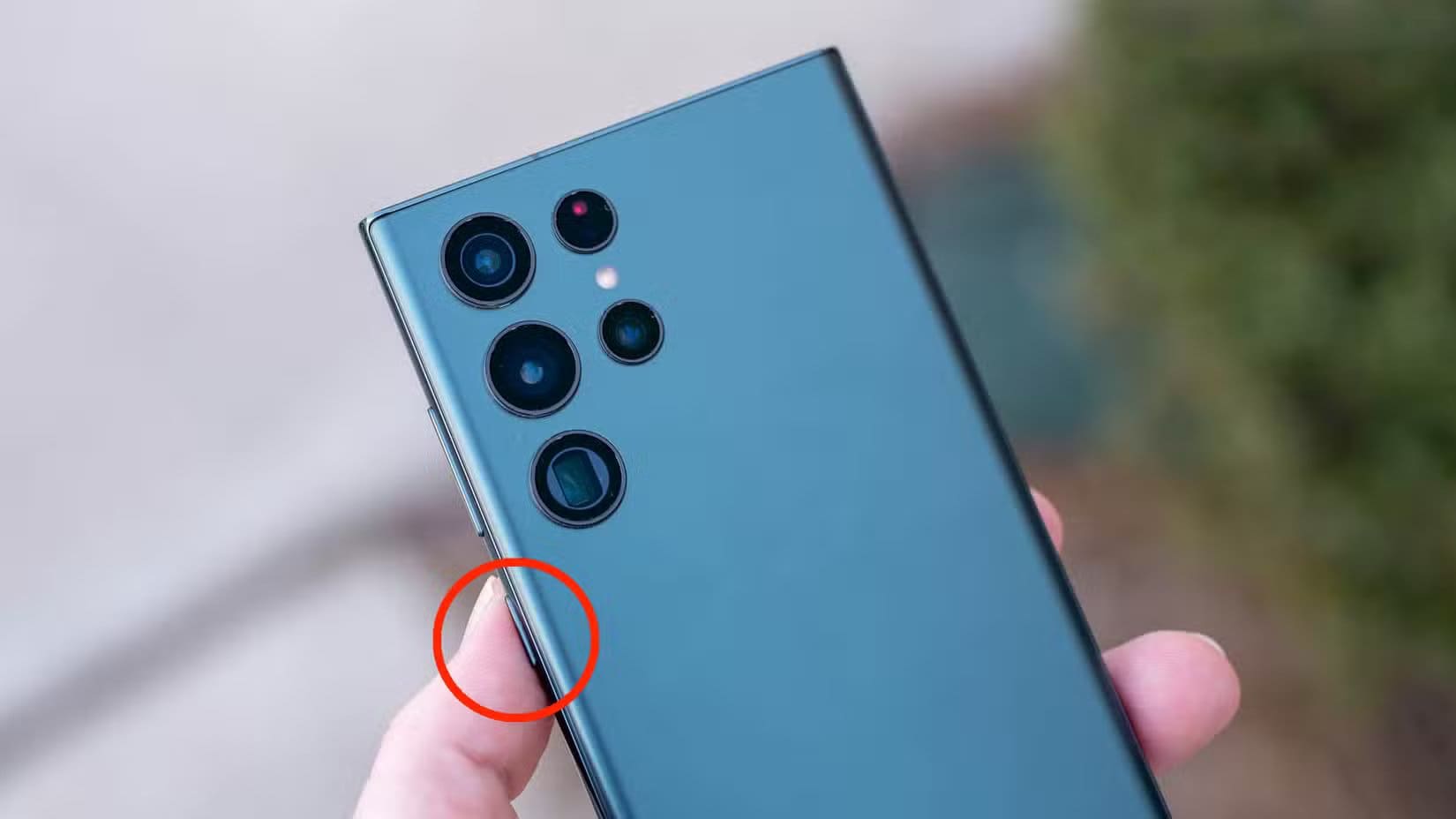 galaxy-s22-rear-cameras أسرار مفيدة في Android لا يعرفها أغلب المستخدمين