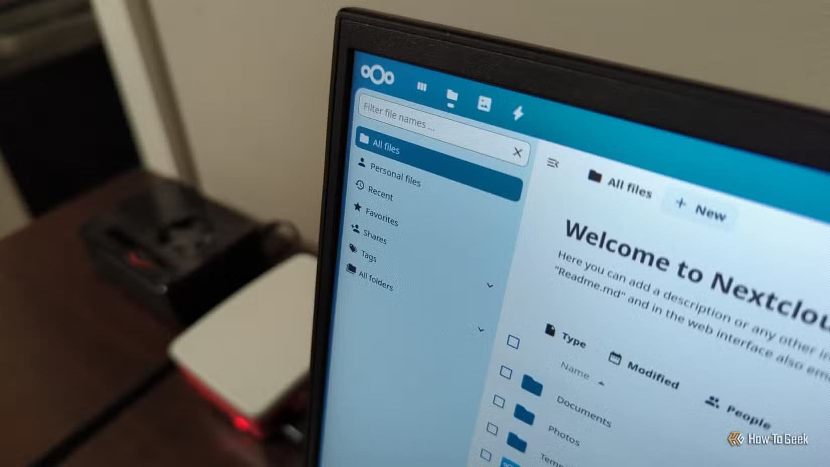 nextcloud-interface-on-a-laptop-screen-with-two-raspberry-pi-devices-in-the-background أدوات مجانية مفتوحة المصدر تجعل حياة الطلاب أسهل