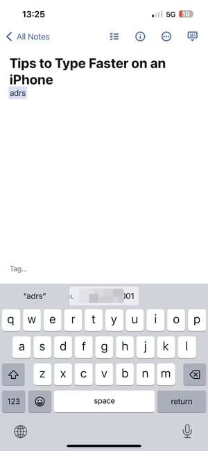 tricks-i-use-to-type-faster-on-my-iphone-14 أفضل حيل الكتابة السريعة على iPhone توفر عليك الوقت والمجهود