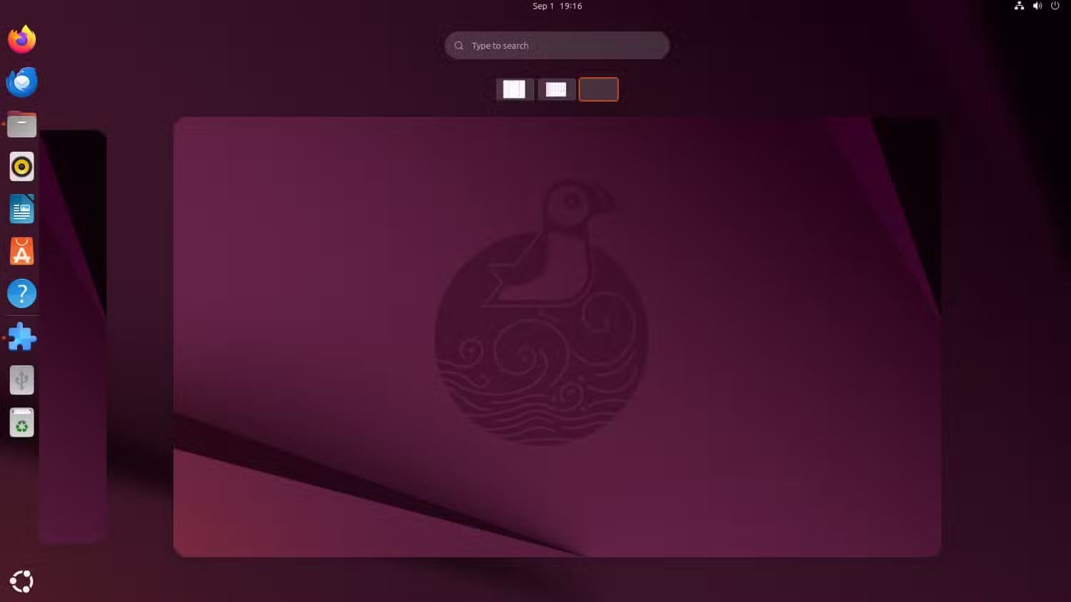 2b-gnome-overview-with-blur-my-shell-extension أفضل إضافات GNOME التي تجعل استخدام Ubuntu أكثر متعة وسلاسة
