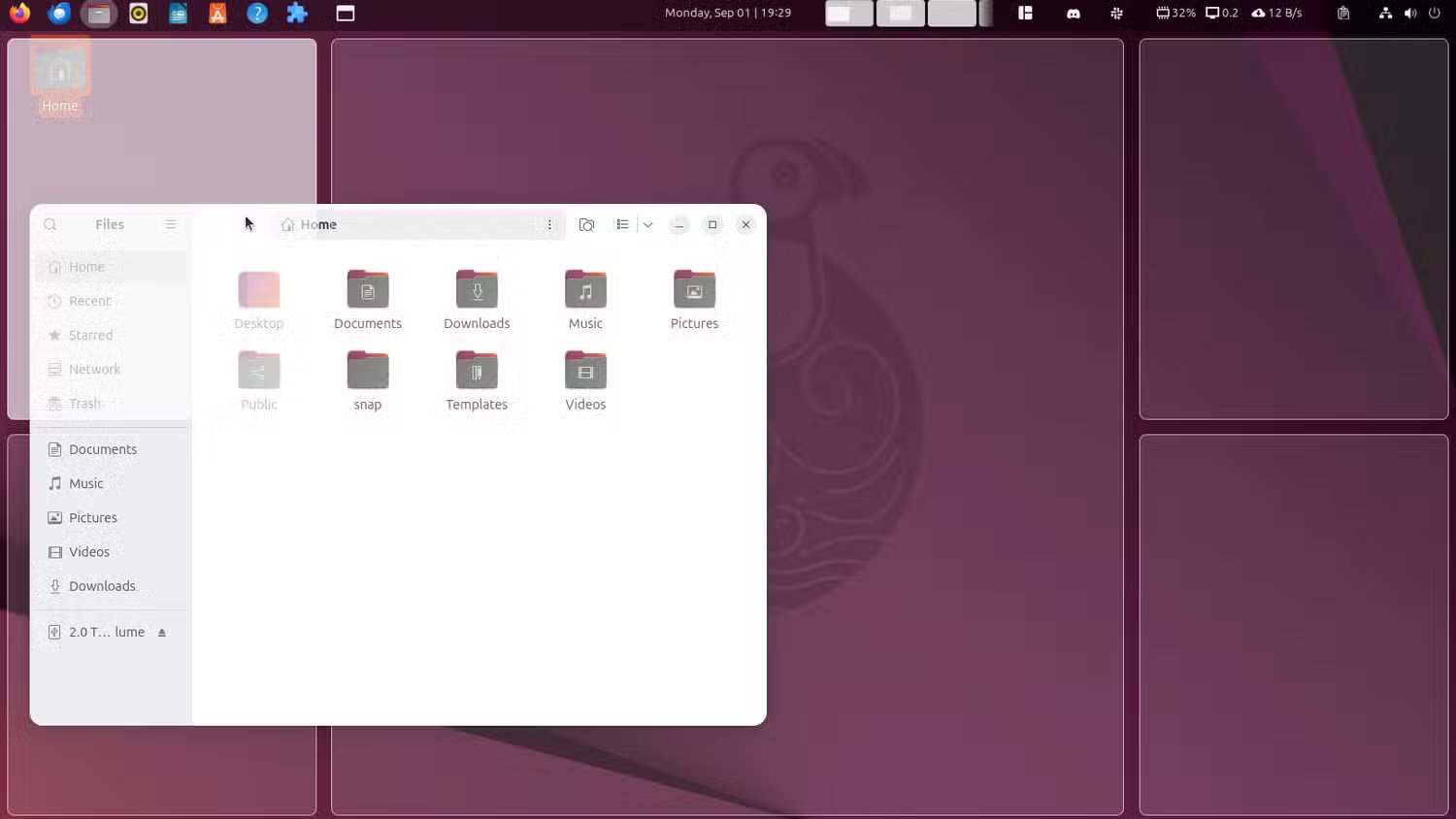 8d-using-tiling-shell-to-drag-and-tile-and-window-to-a-specific-zone-1 أفضل إضافات Ubuntu لتحسين إدارة النوافذ وزيادة الإنتاجية