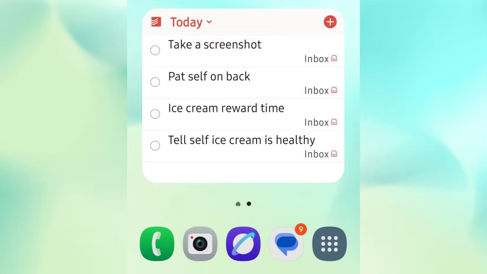 a-list-of-objectives-to-do-in-the-todoist-widget-on-the-home-screen-of-a-phone أفضل تطبيقات ويدجت لتحسين تجربة Android على الشاشة الرئيسية