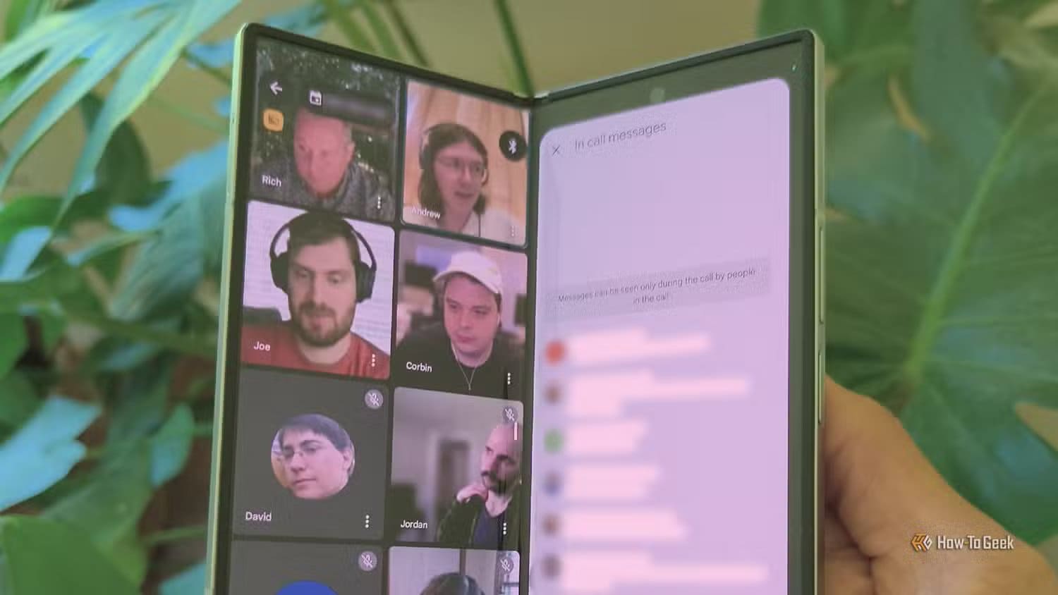 a-video-call-on-a-semi-folded-samsung-galaxy-z-fold-6 أفضل استخدامات الهاتف القابل للطي على شكل كتاب