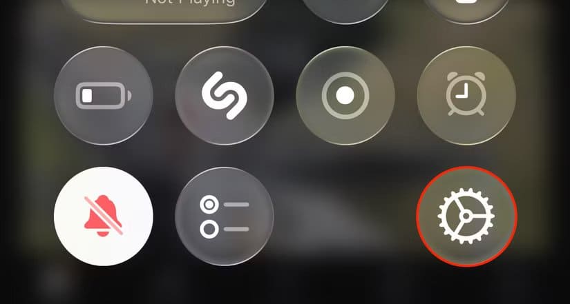 control-center-for-iphone-with-highlighted-shortcut-control اختصار إعدادات iPhone الذي يوفر وقتك بشكل ملحوظ