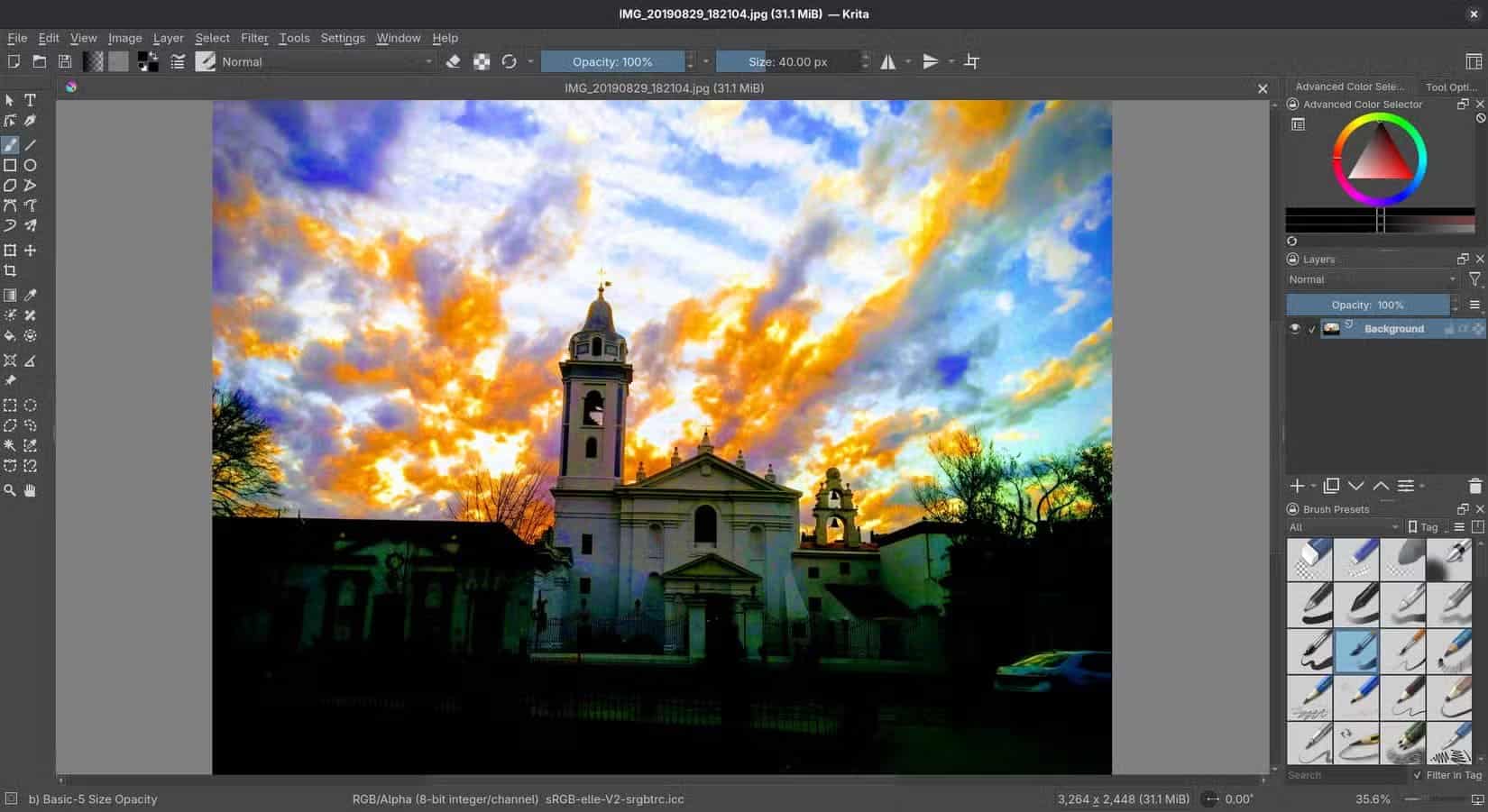 krita-with-an-image-open-showing-available-tools-and-controls-for-editing أفضل بدائل التطبيقات اليومية عند الانتقال إلى لينكس