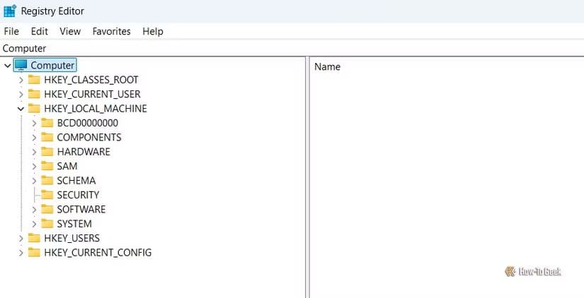 registry-hives-in-the-registry-editor طريقة آمنة لمحاكاة ظهور شاشة الموت الزرقاء في Windows