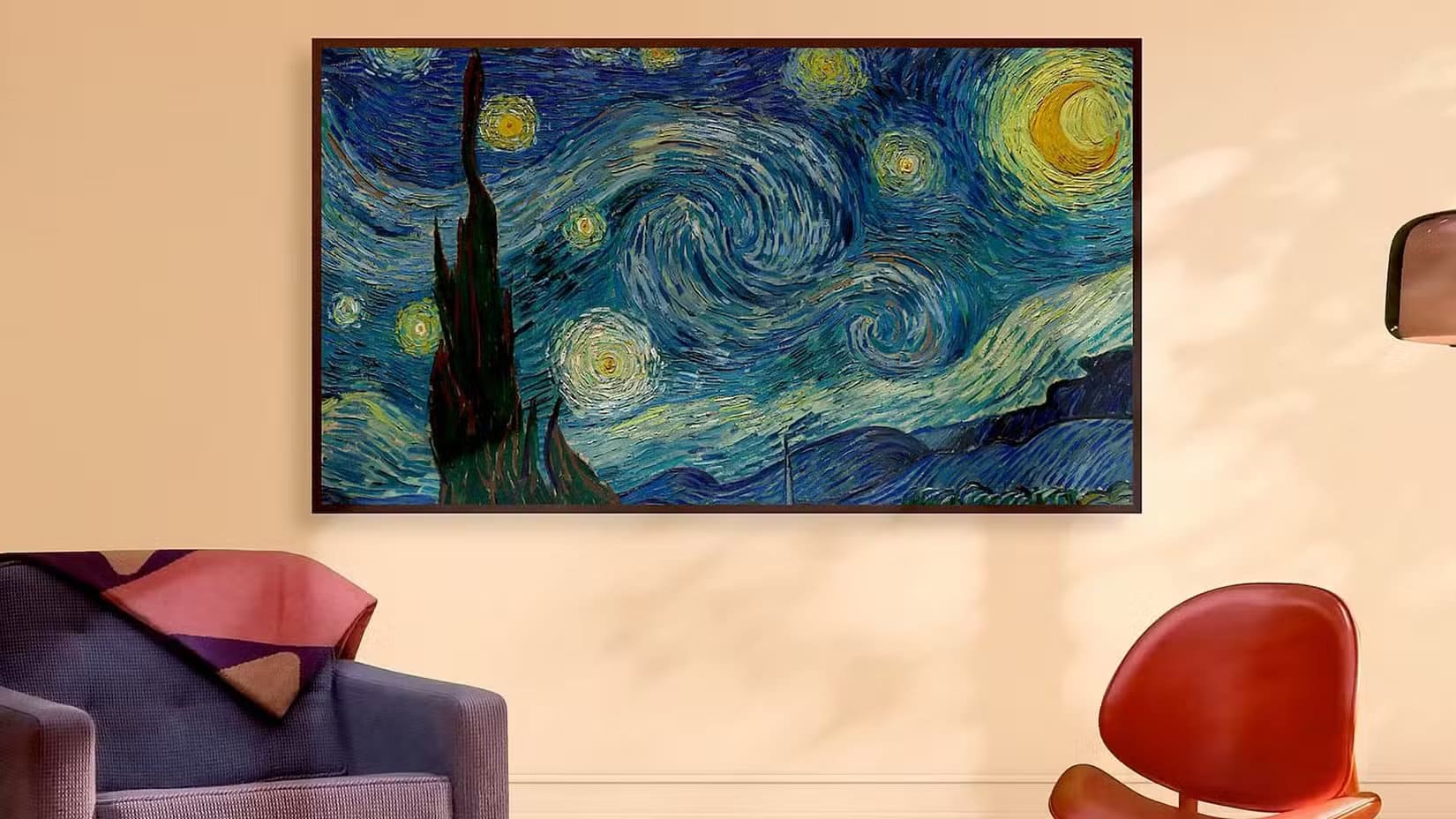 samsungs-the-frame-tv-displaying-vincent-van-goghs-starry-night أفضل استخدامات مبتكرة للشاشة المحمولة في حياتك اليومية