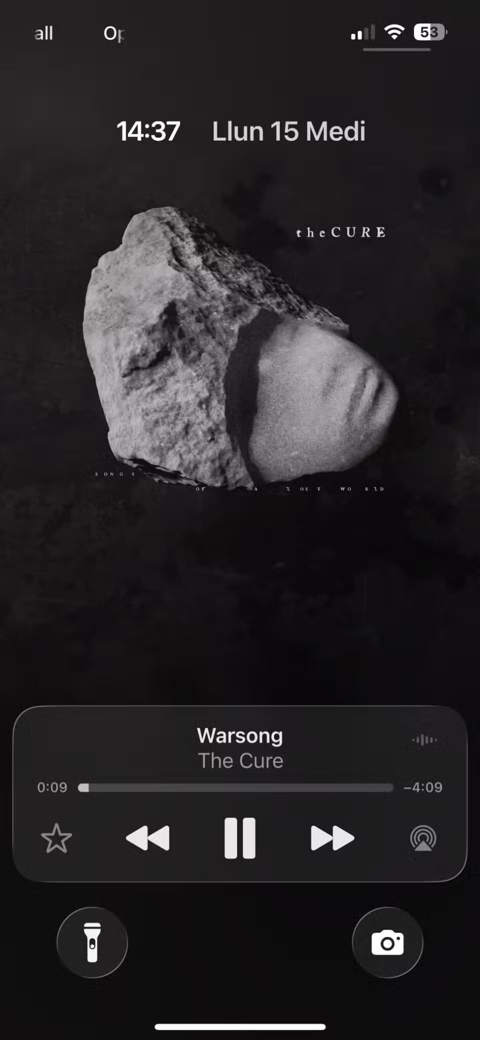 the-cure-songs-of-a-lost-world-album-cover-in-apple-music-ios-26-scaled مميزات مخفية في iOS 26 ستغير طريقة استخدامك لهاتفك