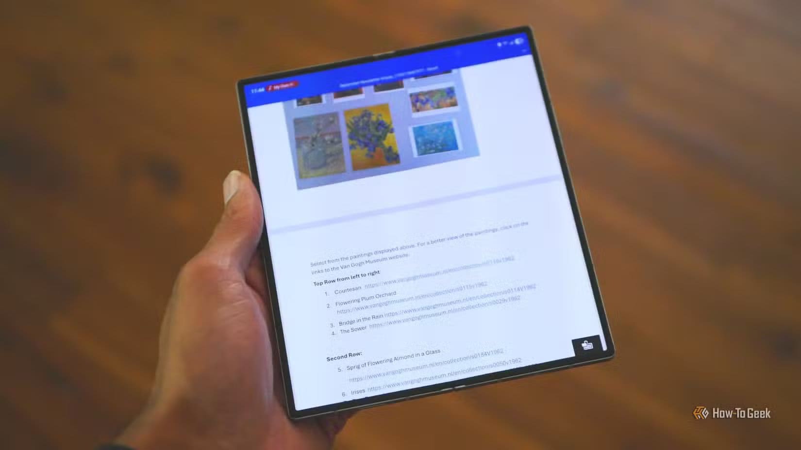 viewing-a-word-document-on-a-samsung-galaxy-z-fold-6 أفضل استخدامات الهاتف القابل للطي على شكل كتاب