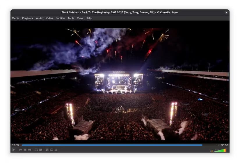vlc-media-player-open-with-a-video-playing-on-linux أفضل بدائل التطبيقات اليومية عند الانتقال إلى لينكس