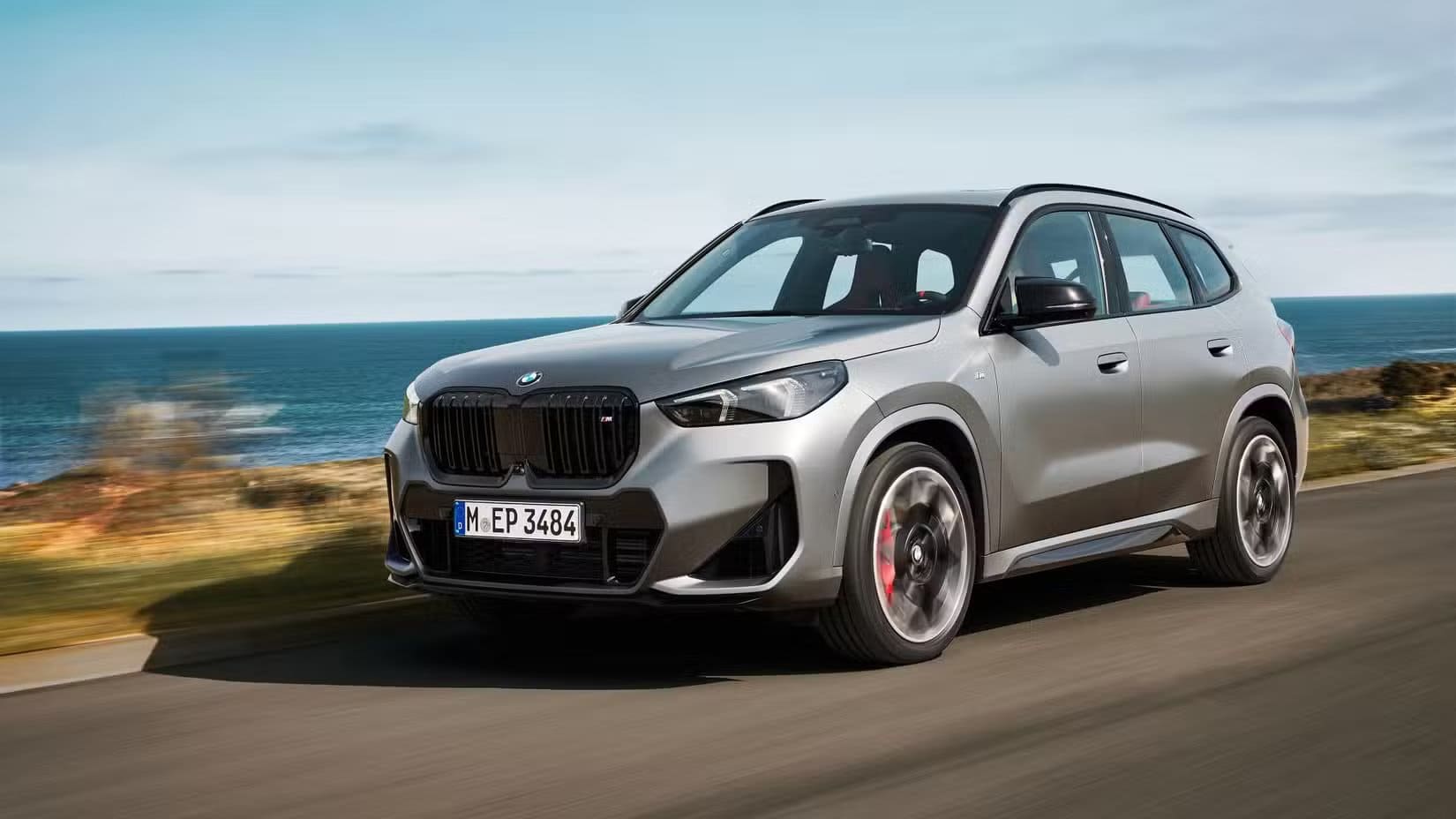 p90509733 لماذا تُعتبر سيارة BMW الكروس أوفر الفاخرة اختيارًا يفوق التوقعات