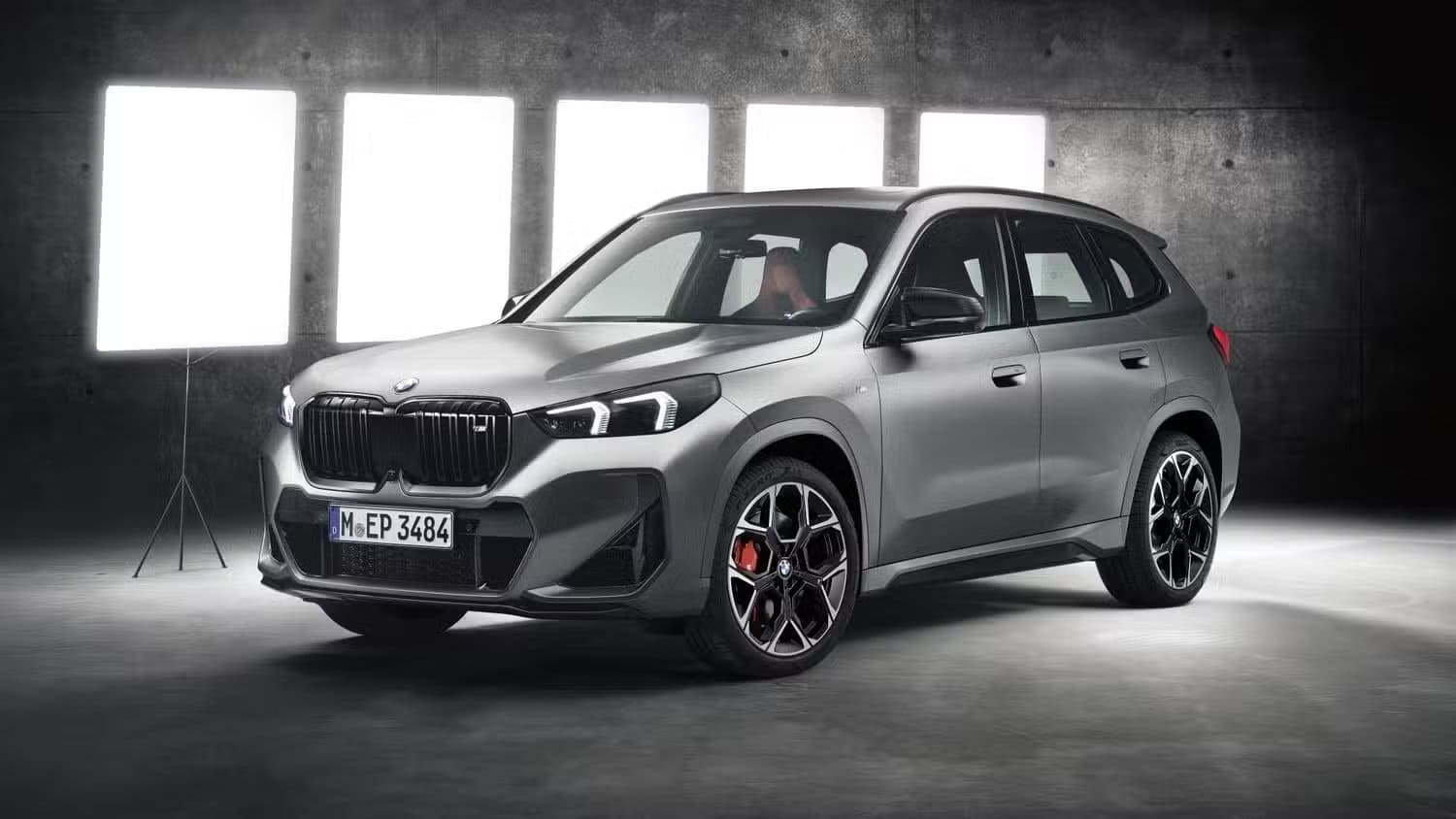 p90509739 لماذا تُعتبر سيارة BMW الكروس أوفر الفاخرة اختيارًا يفوق التوقعات