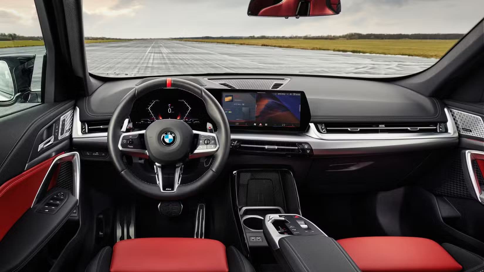 p90509804 لماذا تُعتبر سيارة BMW الكروس أوفر الفاخرة اختيارًا يفوق التوقعات
