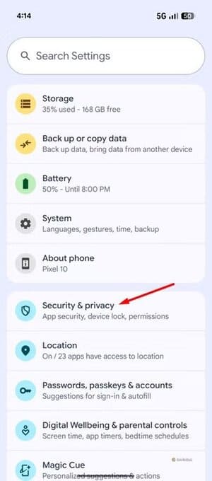 security-privacy-option-in-pixel-10 هذه الإعدادات الست التي في Android قد تُعرض خصوصيتك للخطر