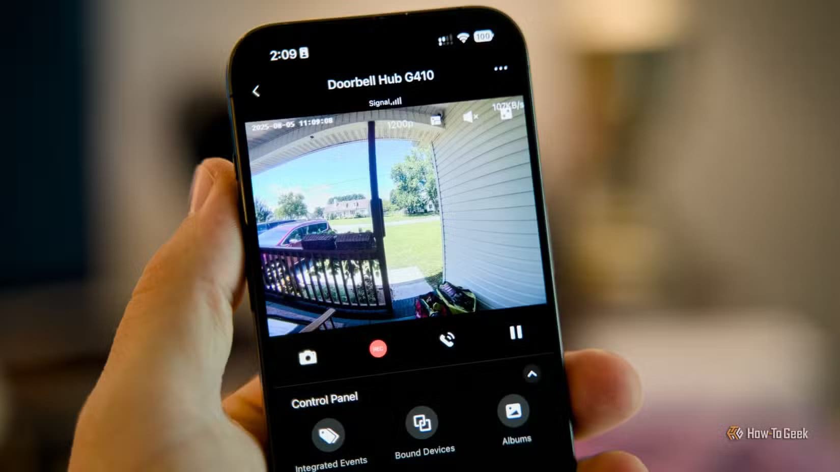 a7308405 طرق استخدام الأجهزة الذكية لجعل المنزل يبدو مشغولًا أثناء غيابك