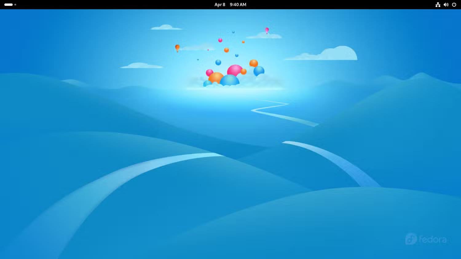 fedora-desktop-overview اختيار توزيعة Linux المناسبة للمبتدئين أصبح أسهل مع هذه الأنظمة الثلاثة