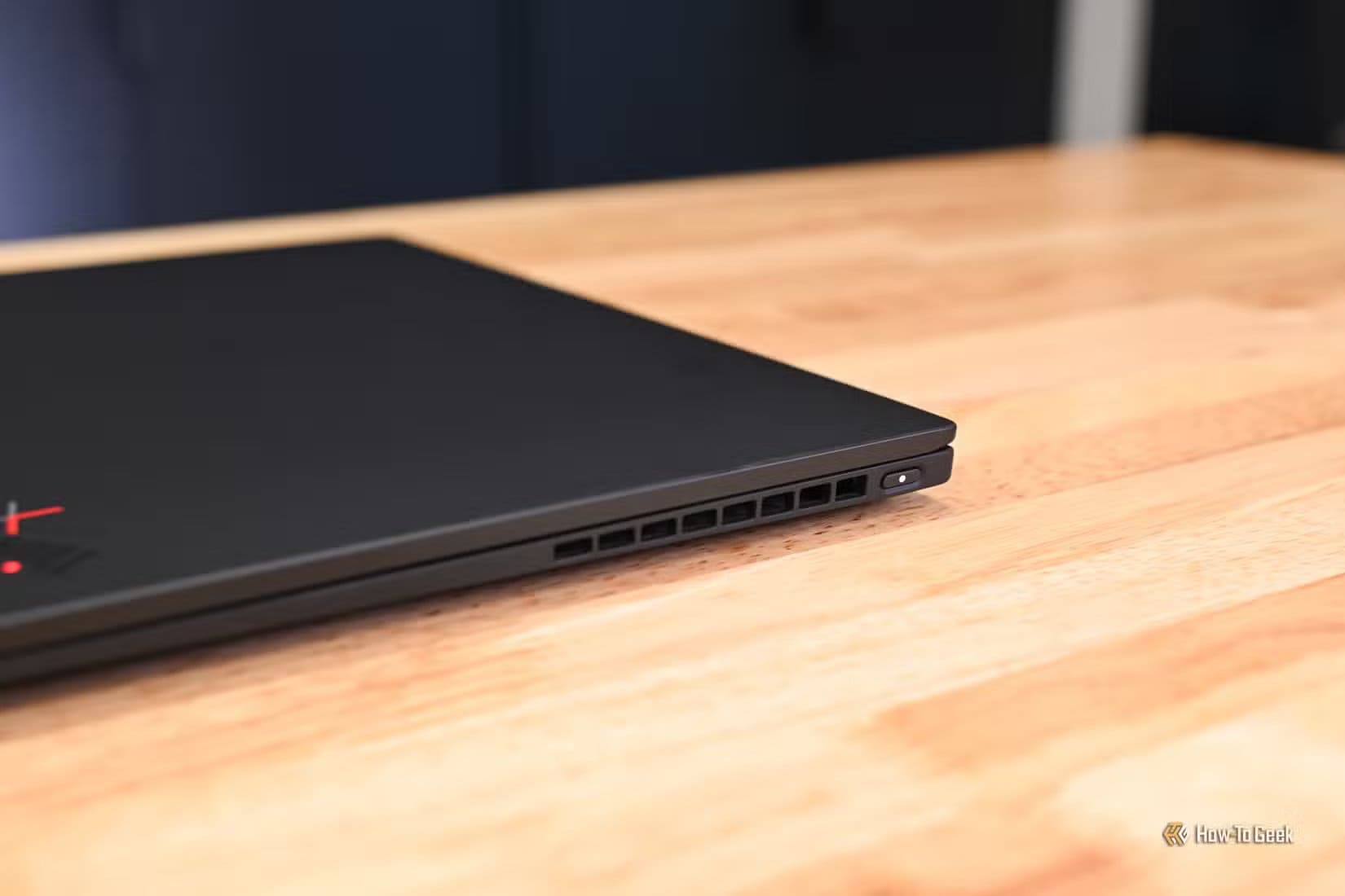 vent-and-power-button-on-the-lenovo-thinkpad-x1-nano-gen-3jpg_53068614071_o طرق فعّالة لزيادة عمر بطارية أجهزة الكمبيوتر المحمولة بنظام Windows