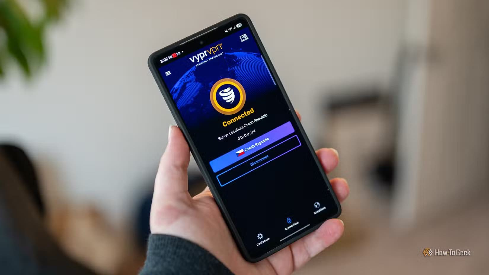 vypervpn-running-on-an-android-smartphone VPN على الهاتف هل هو ضرورة أمنية أم مجرد رفاهية رقمية
