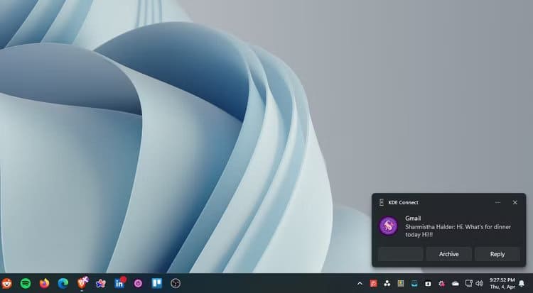 phone-notifications-showing-on-pc-via-kde-connect-png مزايا ربط هاتف Android مع Windows لتحقيق تجربة استخدام موحدة بدون تعقيدات