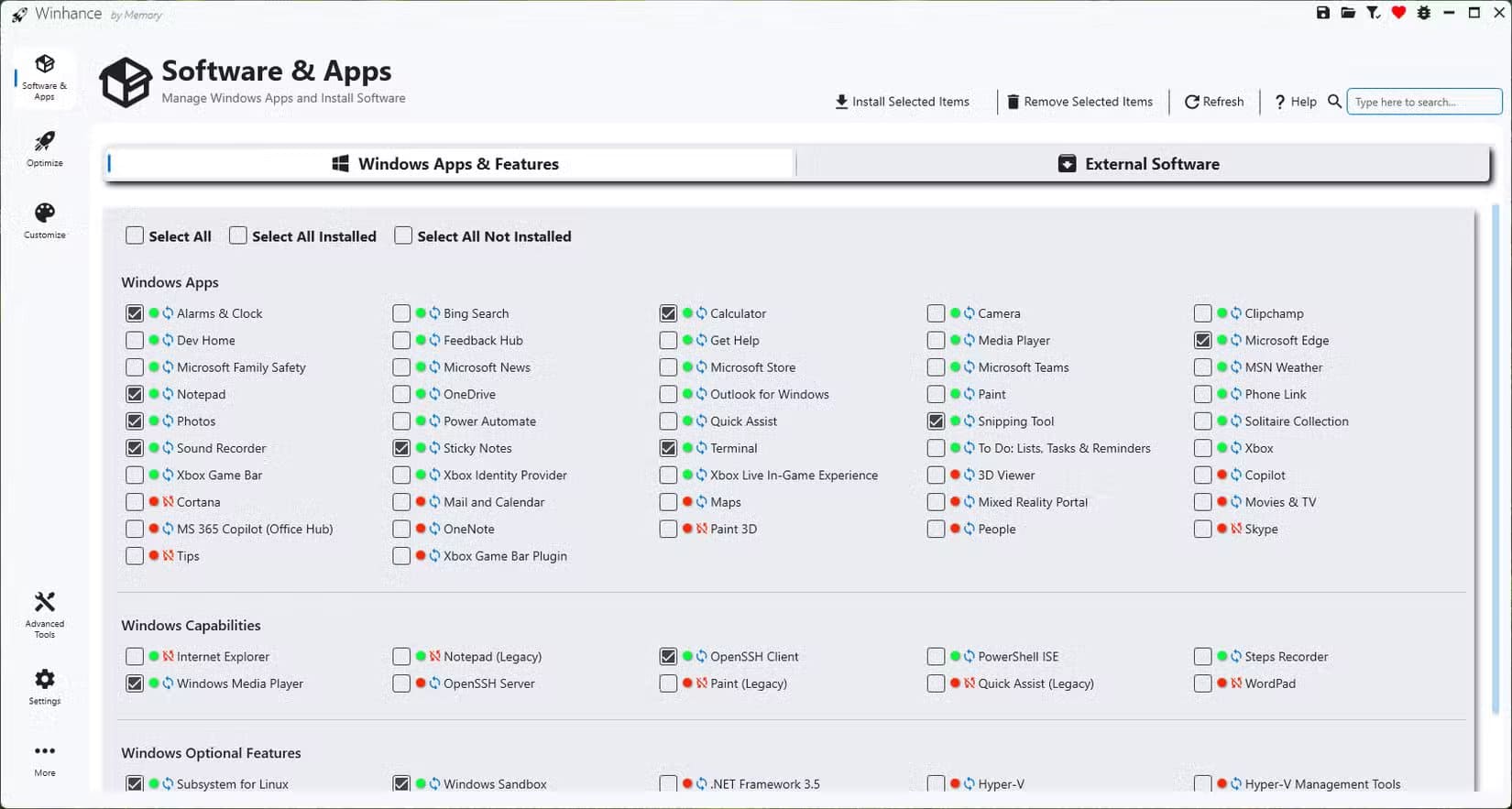 the-winhance-user-interface-with-several-options-enabled أفضل طريقة لإزالة برامج ويندوز 11 غير الضرورية وتثبيت برامجك المفضلة دفعة واحدة