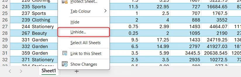 unhide-is-selected-in-the-sheet-right-click-menu-in-microsoft-excel أمان ملفات إكسل ضعيف للغاية وهذه الطريقة الوحيدة لحماية بياناتك فعليًا