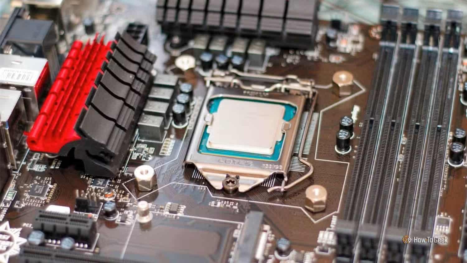 an-old-cpu-on-a-motherboard-without-ram لماذا يجب عدم تعطيل المعالج الرسومي المدمج في BIOS لتحسين أداء الألعاب