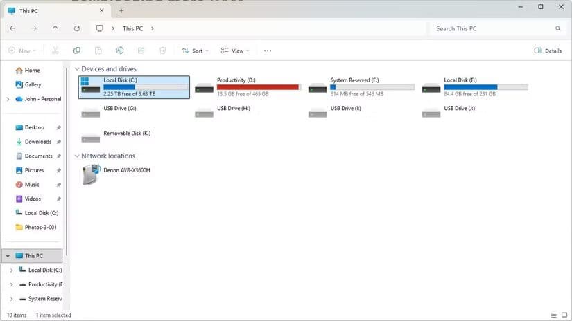 Fitur c-drive-in-file-explorer menampilkan sistem DOS lama yang masih diandalkan oleh Windows hingga saat ini.
