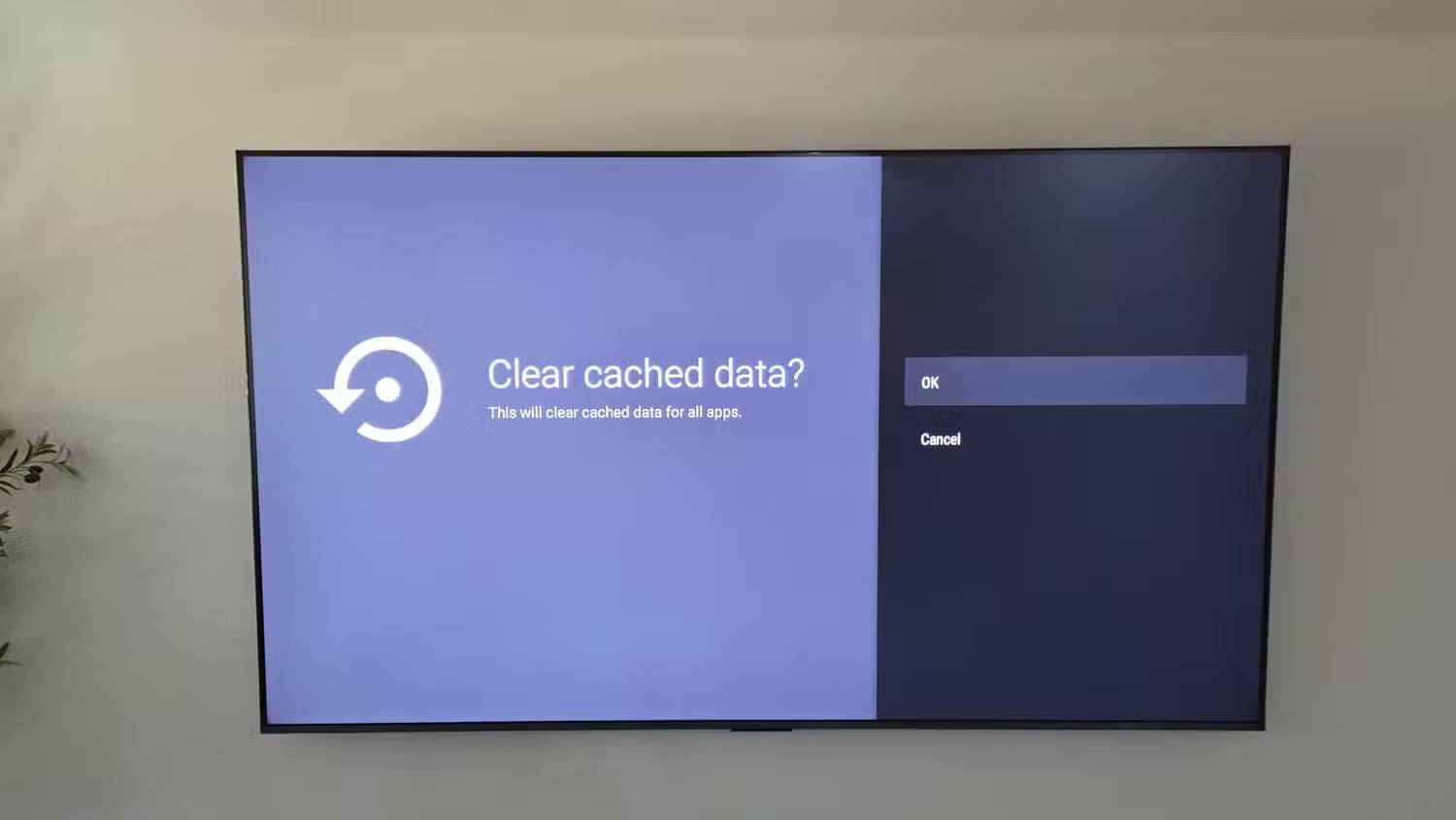 clear-cache-data-on-tv 3 طرق فعالة لتحسين أداء التلفزيون الذكي القديم واستعادة سرعته