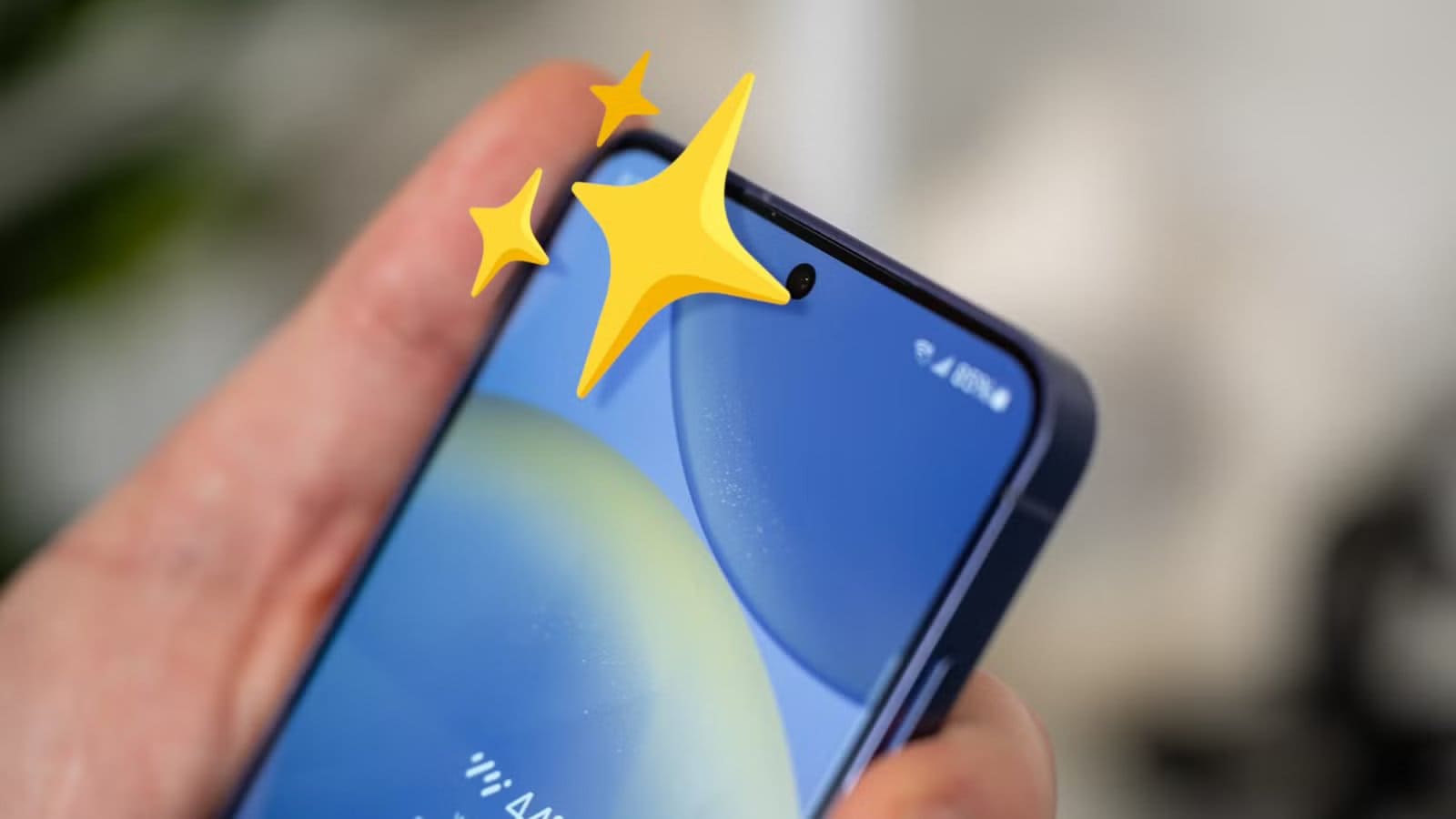 phone-screen-clean-1 7 خطوات بسيطة تحافظ على أداء هاتفك الذكي سريعًا لسنوات