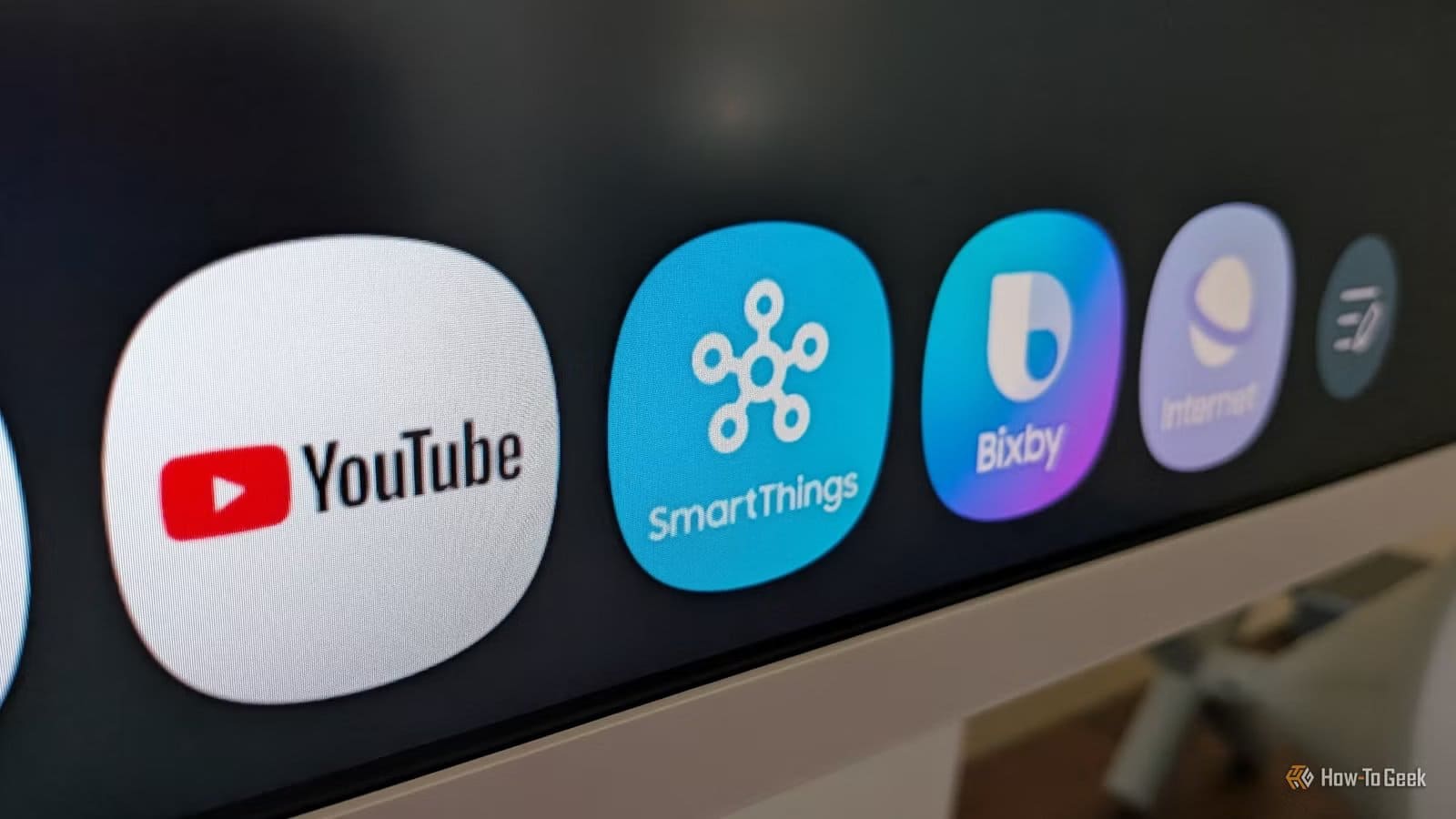 samsung-smartthings-icon-on-a-smart-monitor ميزة غريبة في Samsung SmartThings تتيح ربط الكمبيوتر بالمنزل الذكي بطريقة غير متوقعة