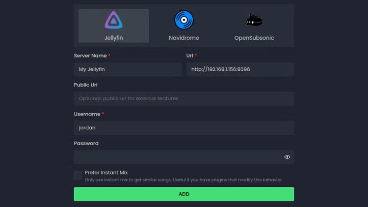 the-feishin-login-screen 6 تطبيقات Linux محمولة تعزز إنتاجيتك على أي توزيعة دون تثبيت