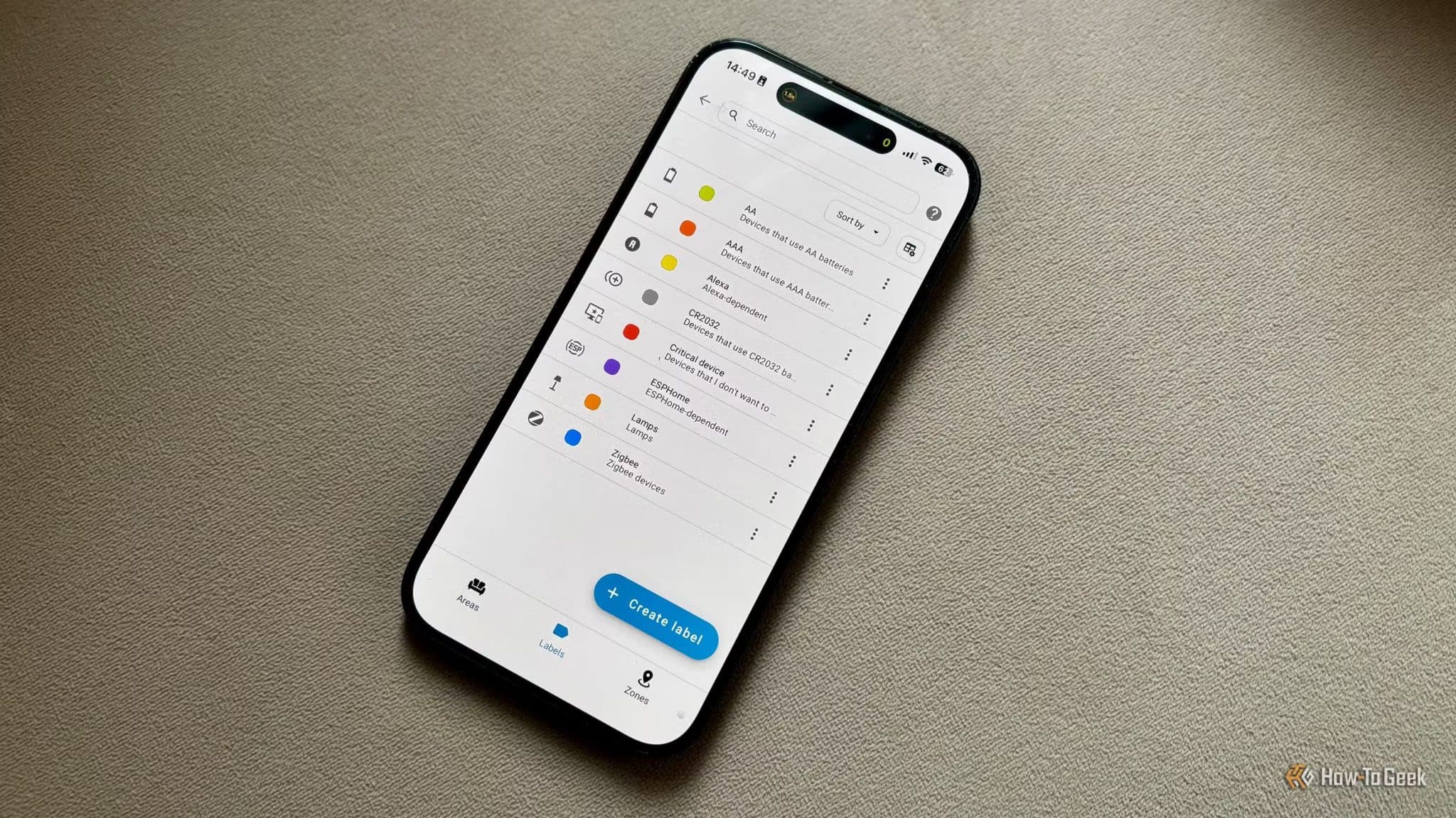 the-home-assistant-labels-screen-showing-a-list-of-labels-on-an-iphone-scaled 5 طرق احترافية لتنظيم الأجهزة والتصنيفات في Home Assistant وتحسين الأتمتة