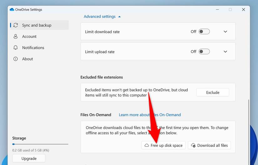 2-onedrive-free-up-disk-space 5 ميزات في OneDrive تمنيت لو عرفتها مبكرًا