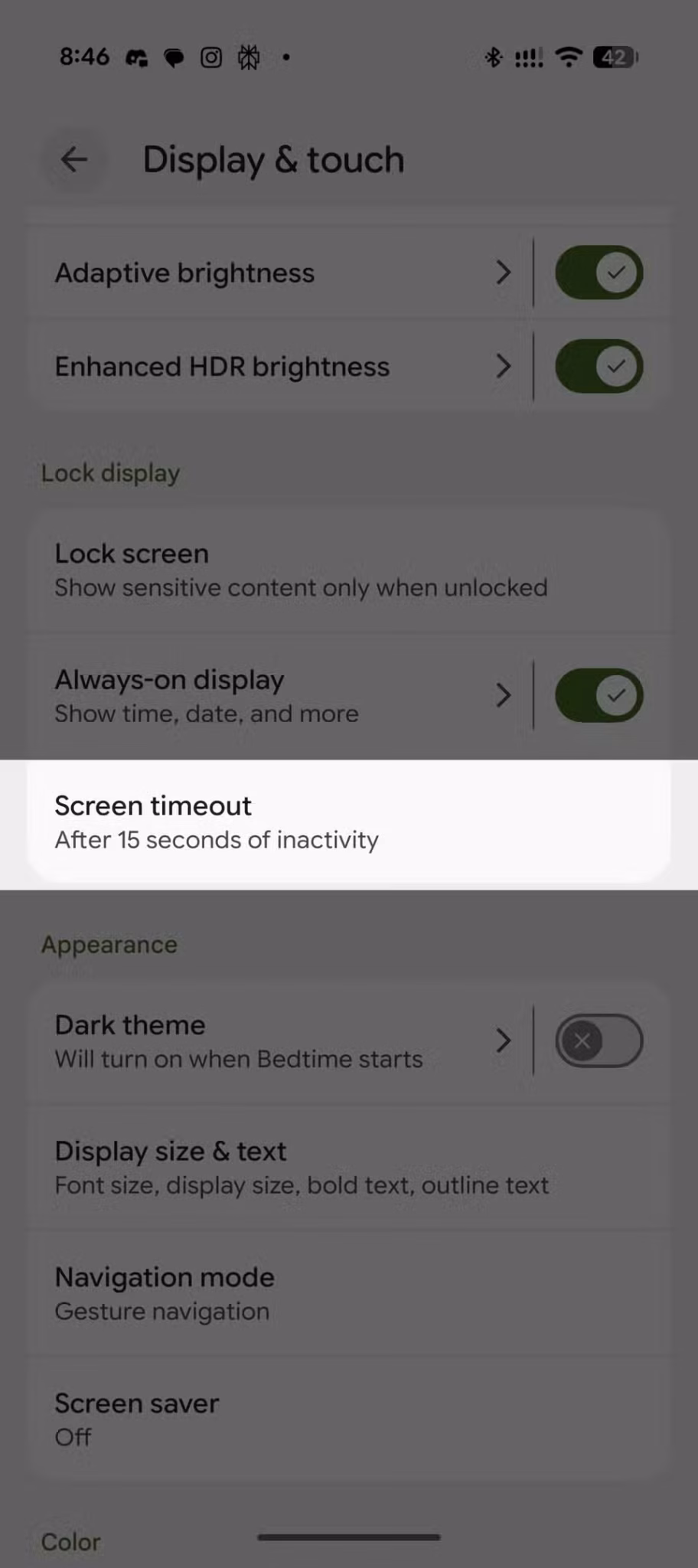 display-and-touch-settings-page-with-screen-timeout-option-showing-15-seconds-of-inactivity-scaled 5 إعدادات أغيّرها فورًا عند شراء هاتف Google Pixel جديد