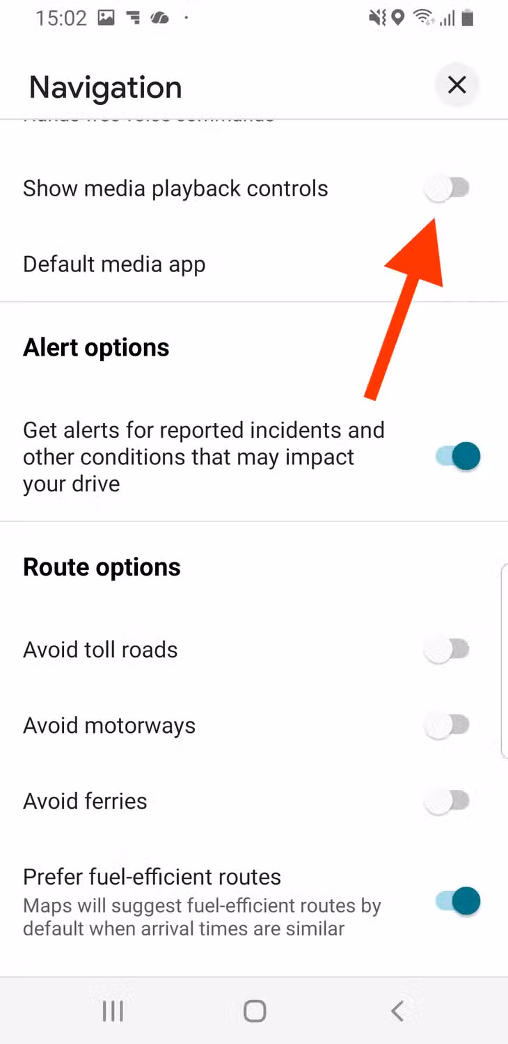 google-maps-navigation-settings-with-arrow-pointing-to-show-media-playback-controls-and-default-media-app 5 تطبيقات تعمل مع خرائط جوجل لتسهيل التنقل والسفر