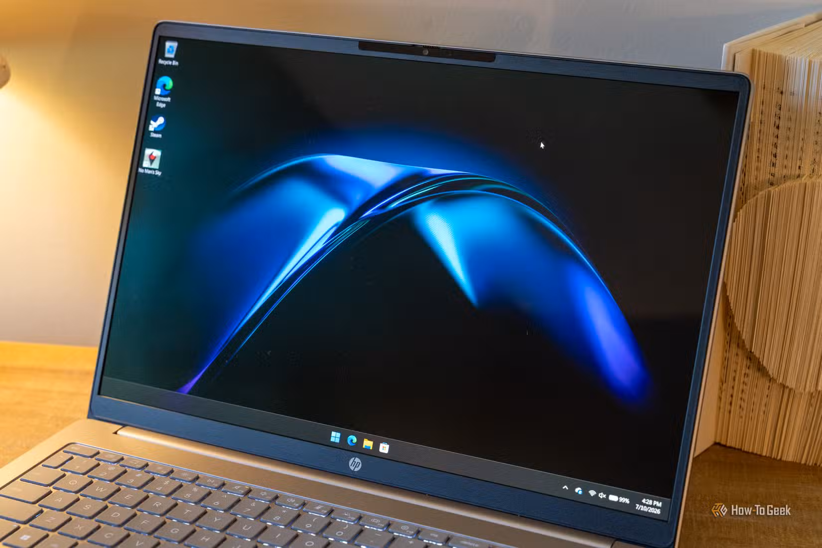 hp-omnibook-3-16-inch-ips-display-running-windows-11 لماذا يخسر ويندوز مستخدمي الكمبيوتر لصالح لينكس وأبل وجوجل
