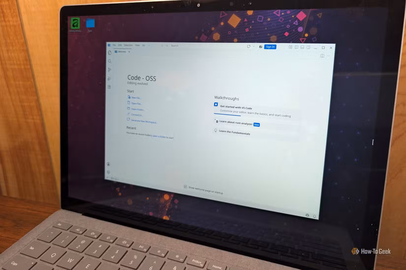 code-oss-open-kubuntu-1 4 بدائل مفتوحة المصدر لـ VS Code تمنحك حرية أكبر في استخدام المحرر