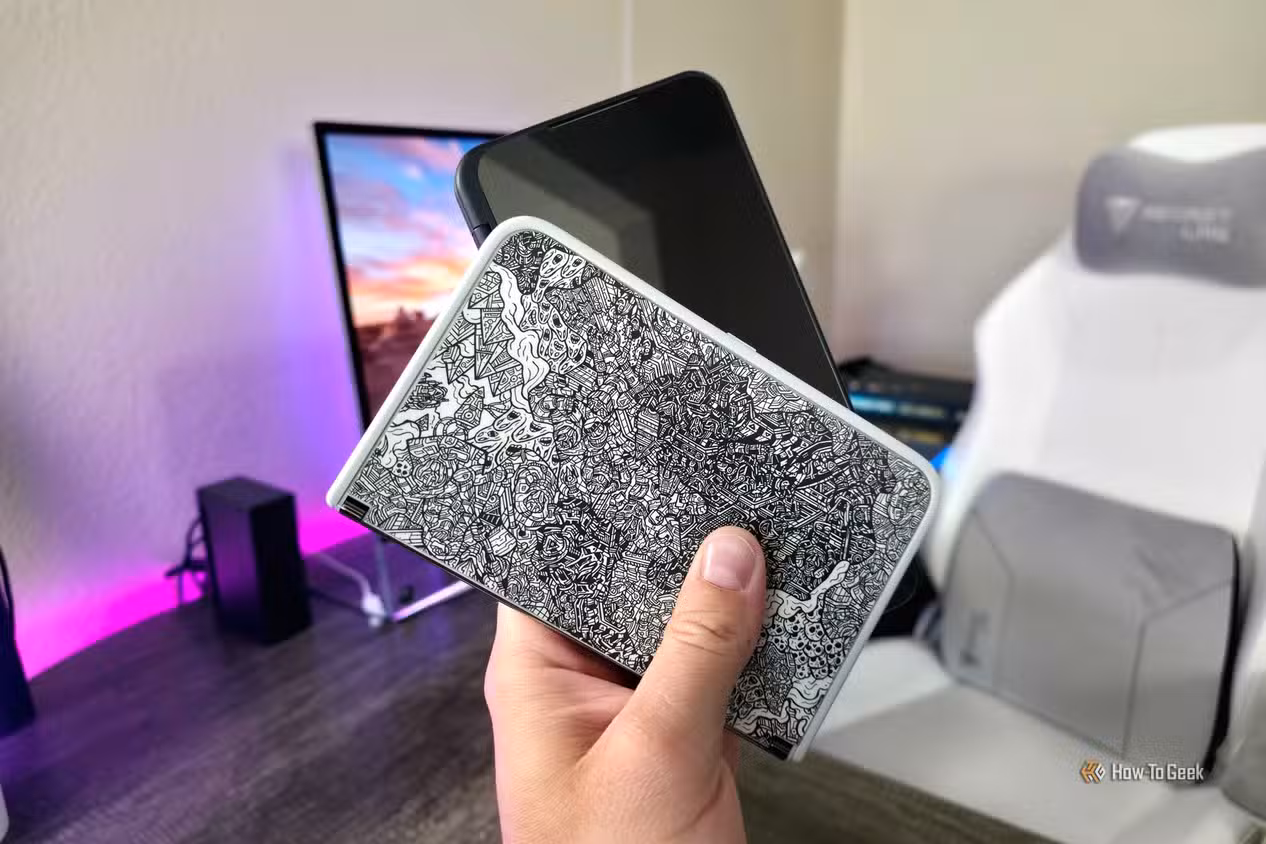 dual-screen-smartphones-07 لماذا تخلّينا عن الهواتف ذات الشاشتين رغم أنها كانت فكرة رائعة