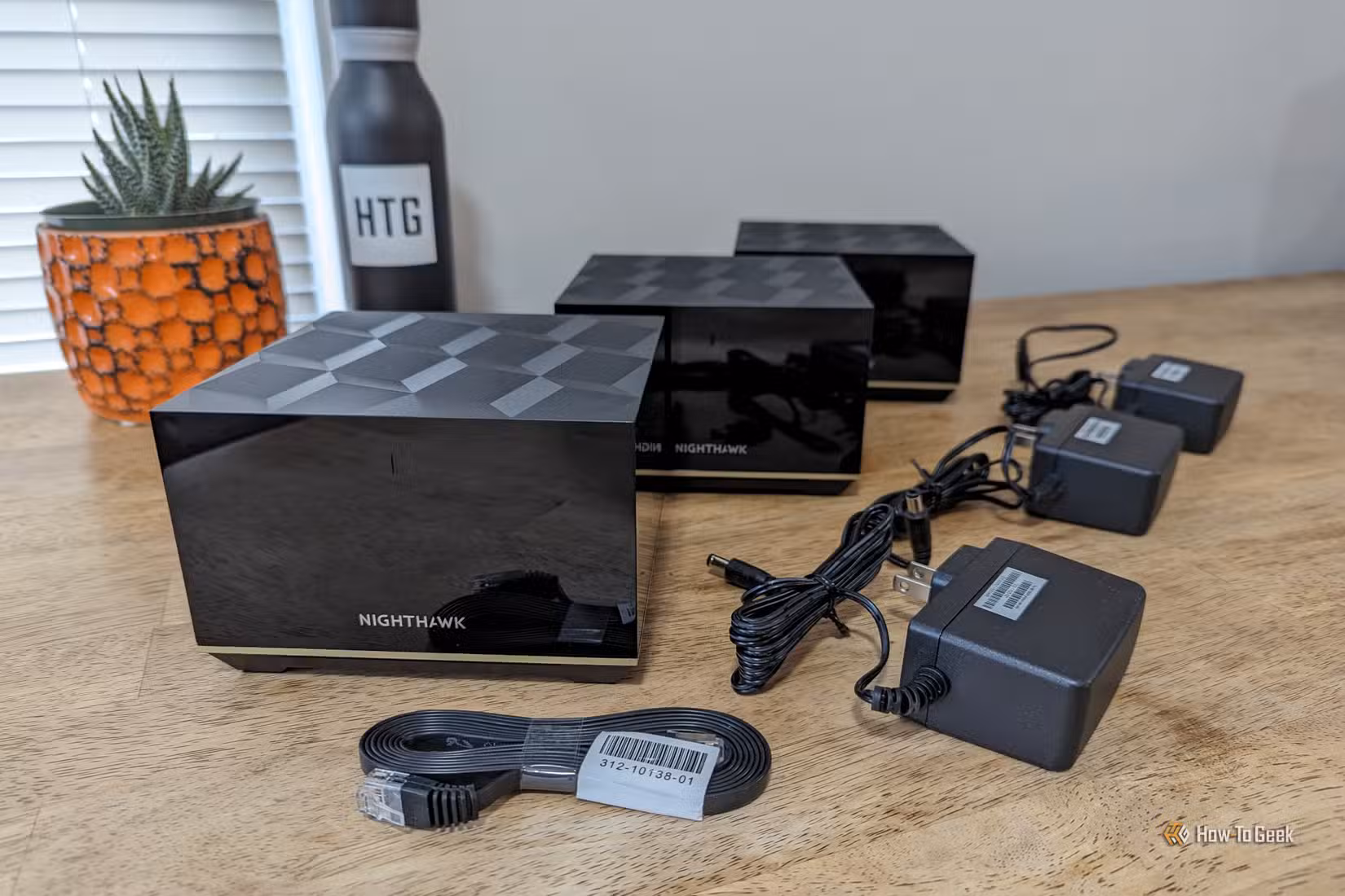 netgear-nighthawk-mesh-router-4-1 6 طرق فعالة لتحسين سرعة واستقرار شبكة الواي فاي في المنزل