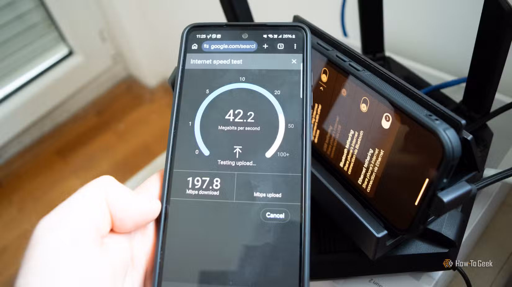 performing-internet-speed-test-on-a-samsung-galaxy-a52s-01 لماذا لا يكشف اختبار سرعة الواي فاي المشكلة الحقيقية في شبكتك